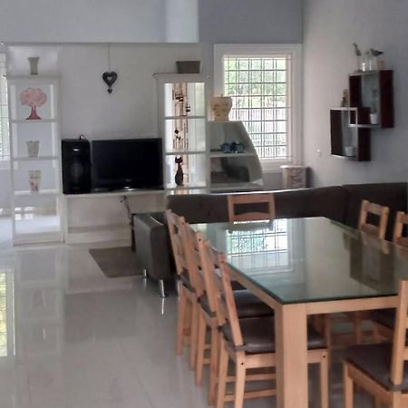 Villa 360 Lembang Extérieur photo