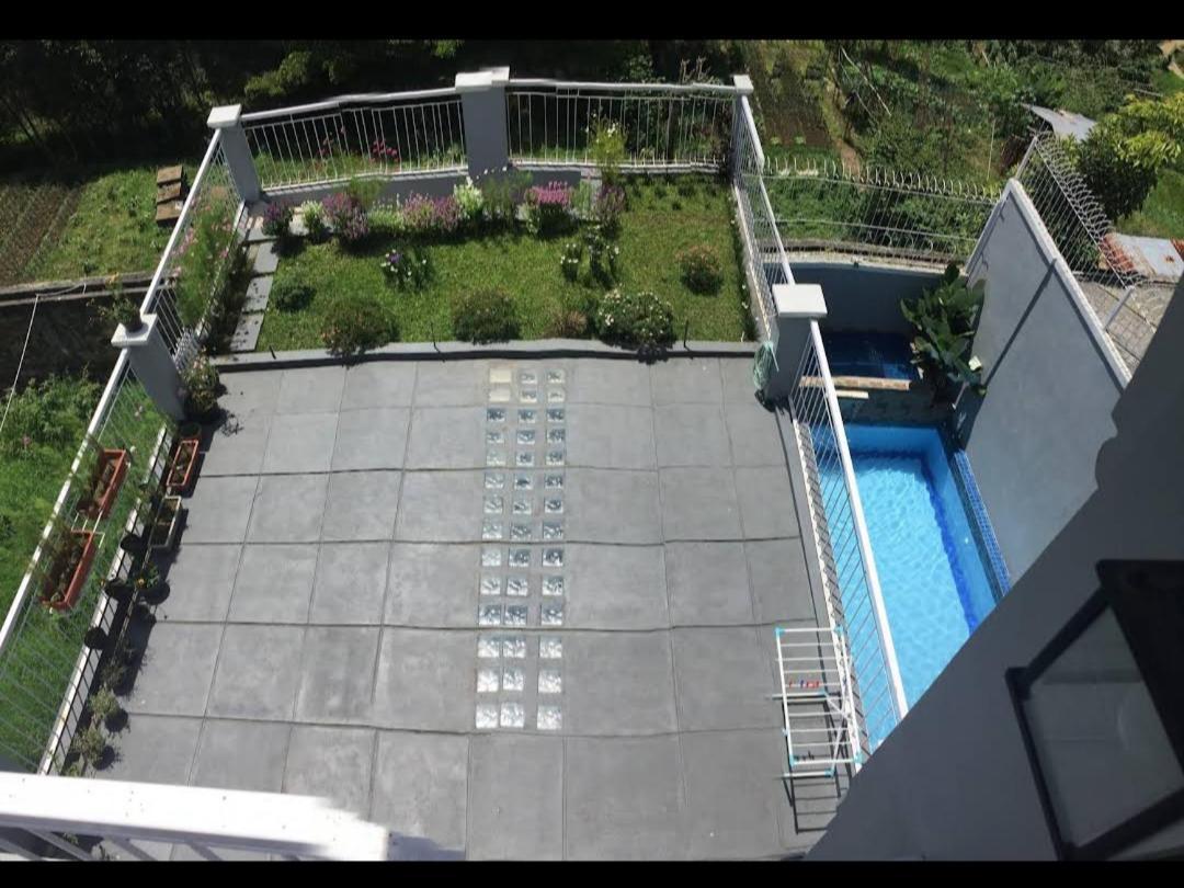 Villa 360 Lembang Extérieur photo
